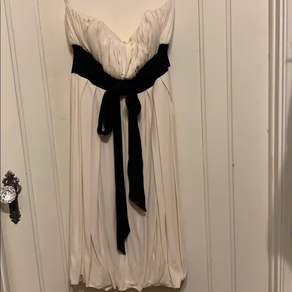 Strapless dress - Picture 4 of 4